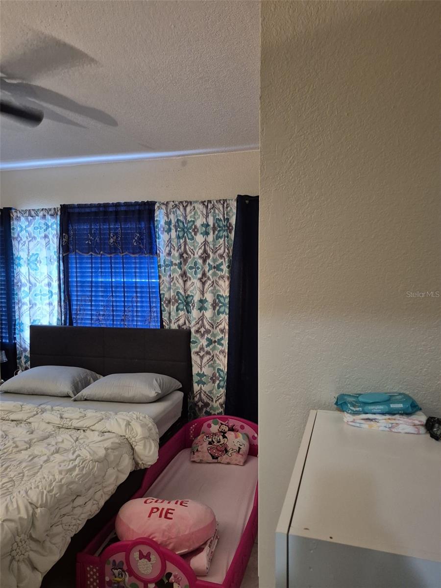 PINE CREST VILLA ADD - Residential