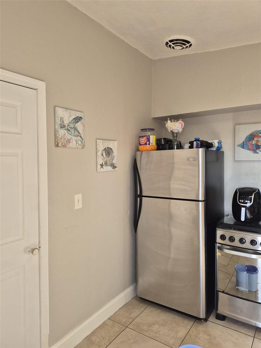 PINE CREST VILLA ADD - Residential