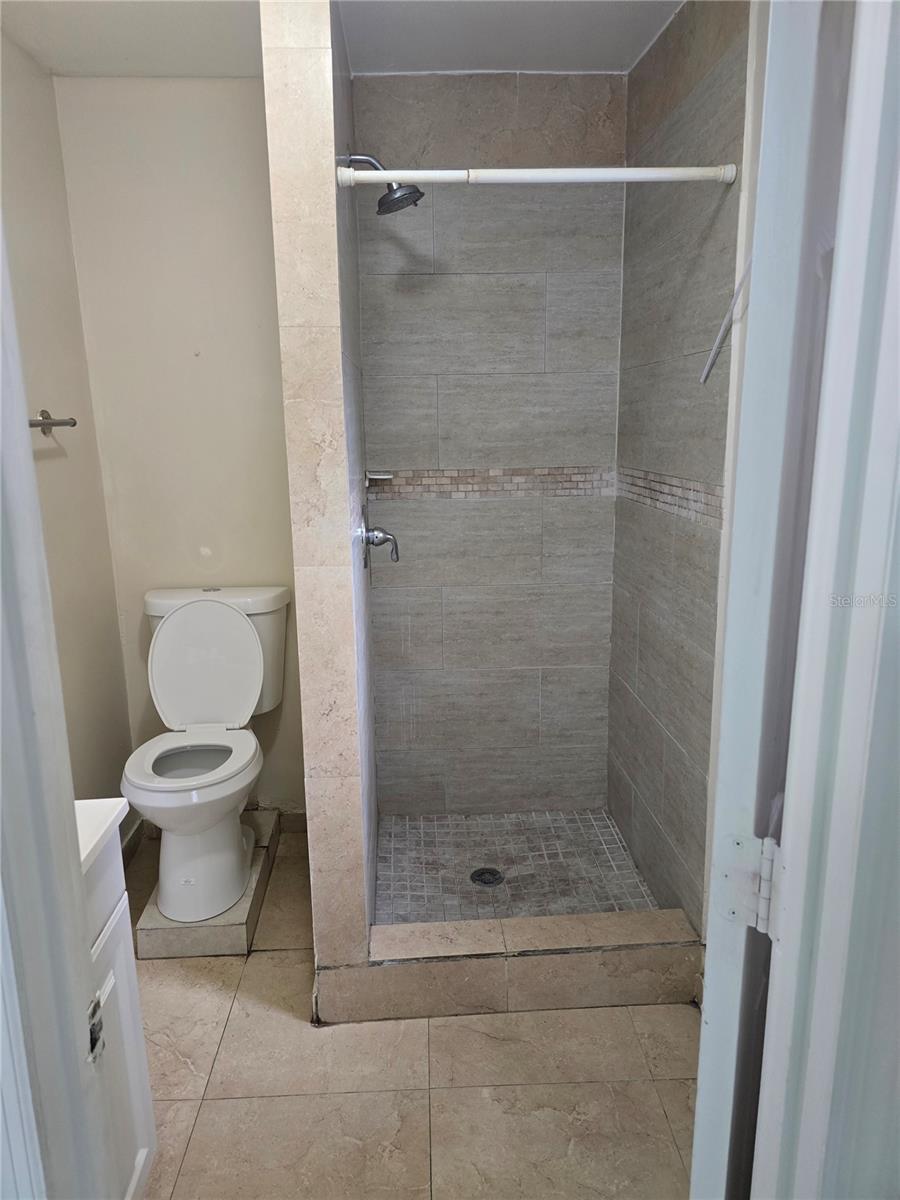 PINE CREST VILLA ADD - Residential