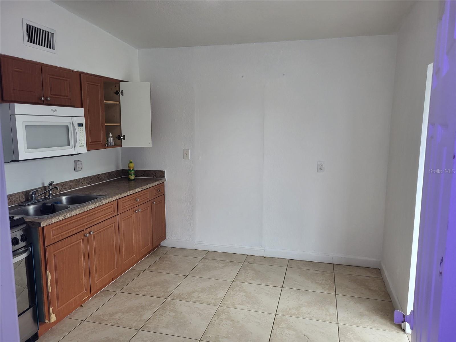 PINE CREST VILLA ADD - Residential