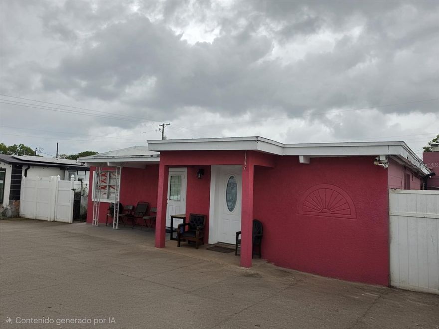 Spacious Property with Great Investment Potential
Don’t miss this incredible opportunity to own a spacious and versatile property perfect for a large family or a savvy investor. This well-maintained home offers generous living areas, a functional layout, and plenty of space to accommodate comfortable living, entertaining, or future customization.
The property is in very good condition and offers excellent potential for value appreciation. Its size and flexibility make it ideal for multi-generational living, rental opportunities, or simply enjoying extra space and comfort.
Conveniently located near shopping centers, supermarkets, hospitals, and highly rated schools, this home provides easy access to everything you need while maintaining a peaceful residential feel.
A rare opportunity combining space, location, and investment potential. Schedule your showing today !!!!