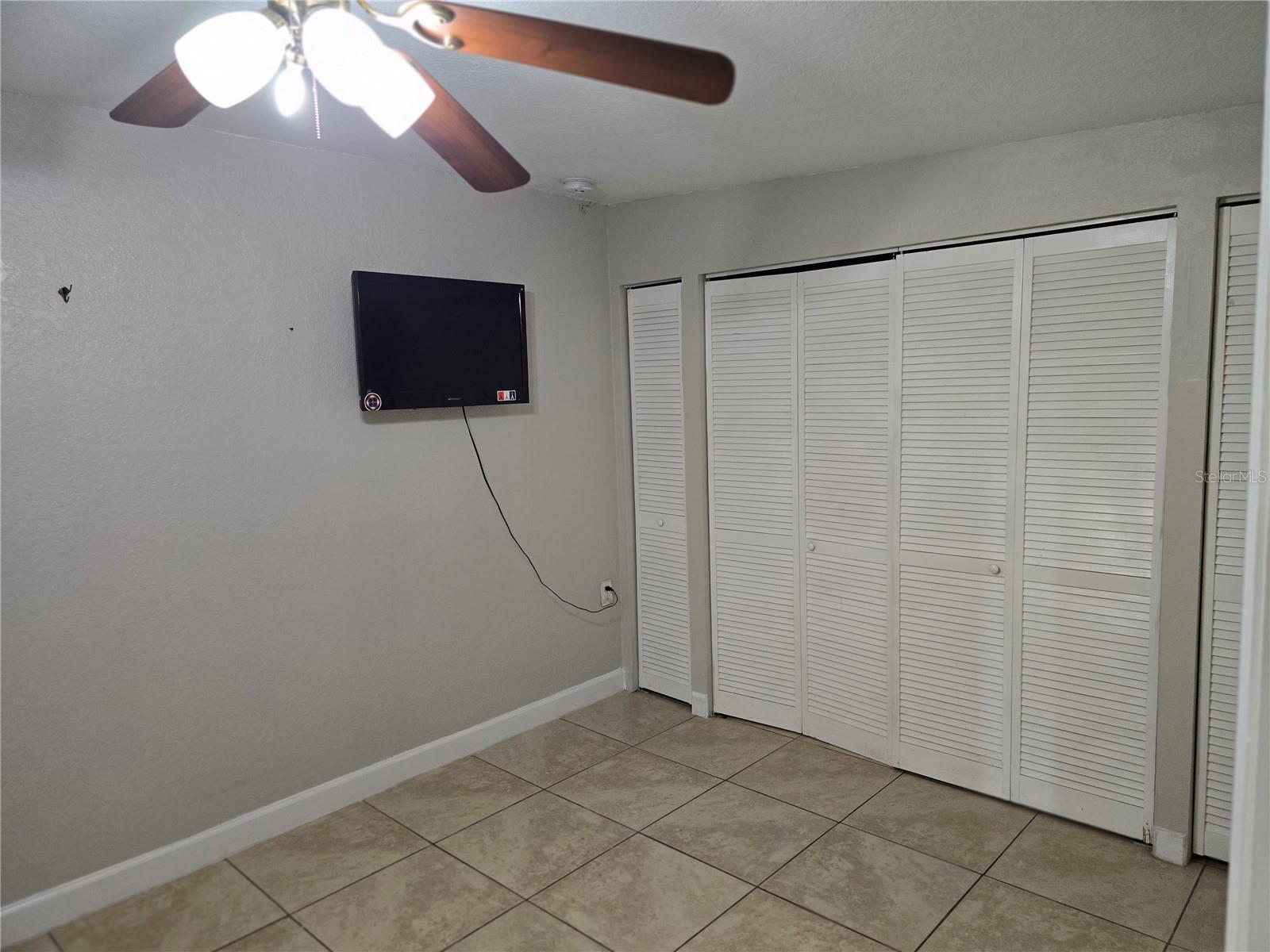 PINE CREST VILLA ADD - Residential