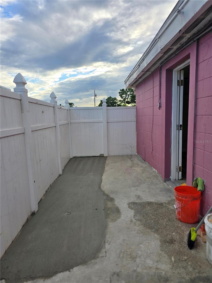 PINE CREST VILLA ADD - Residential