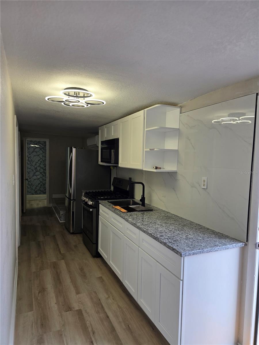 PINE CREST VILLA ADD - Residential