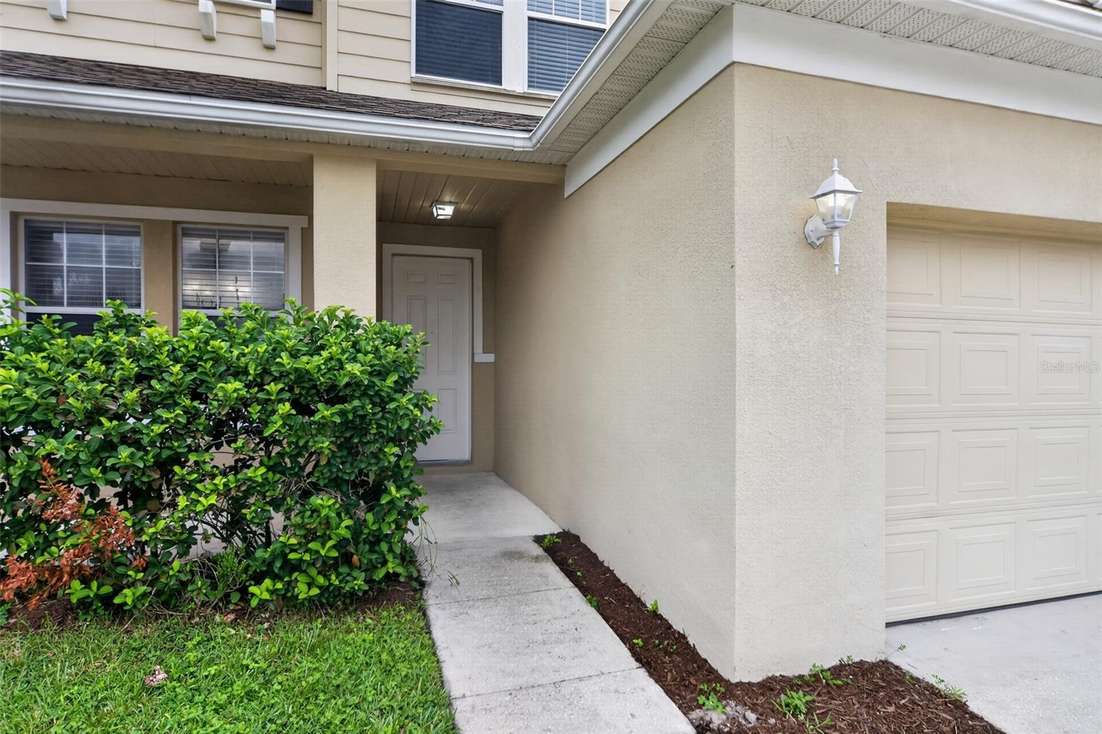 1215 ALAPAHA LANE