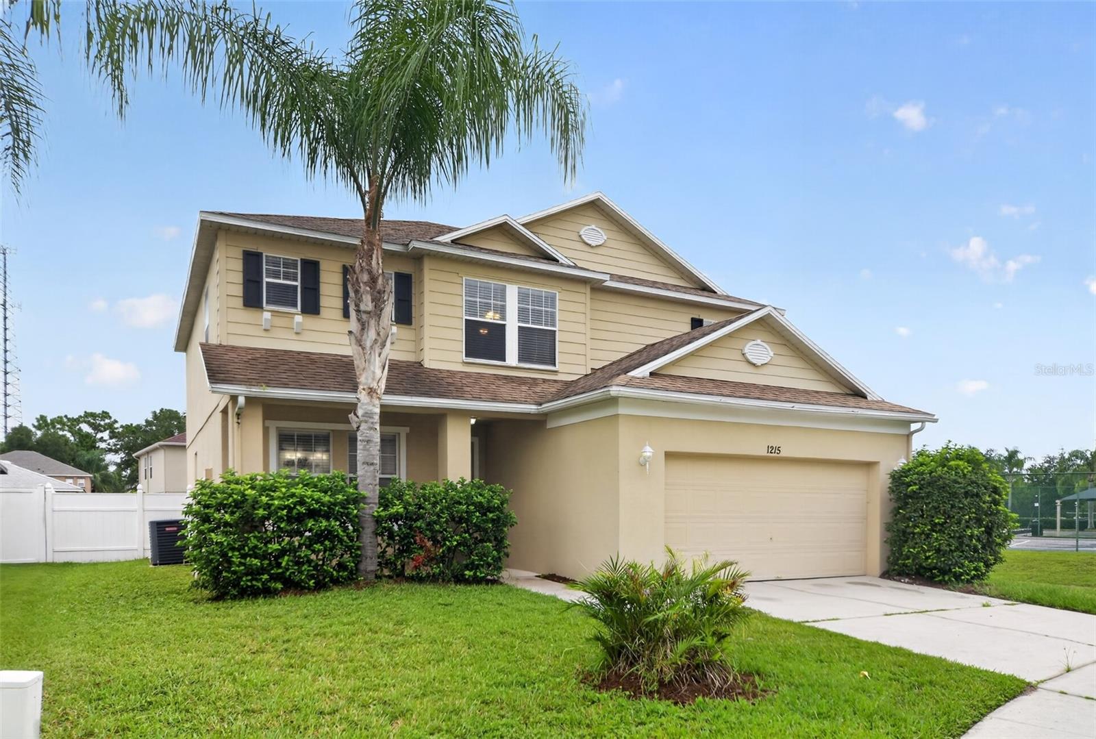 1215 ALAPAHA LANE