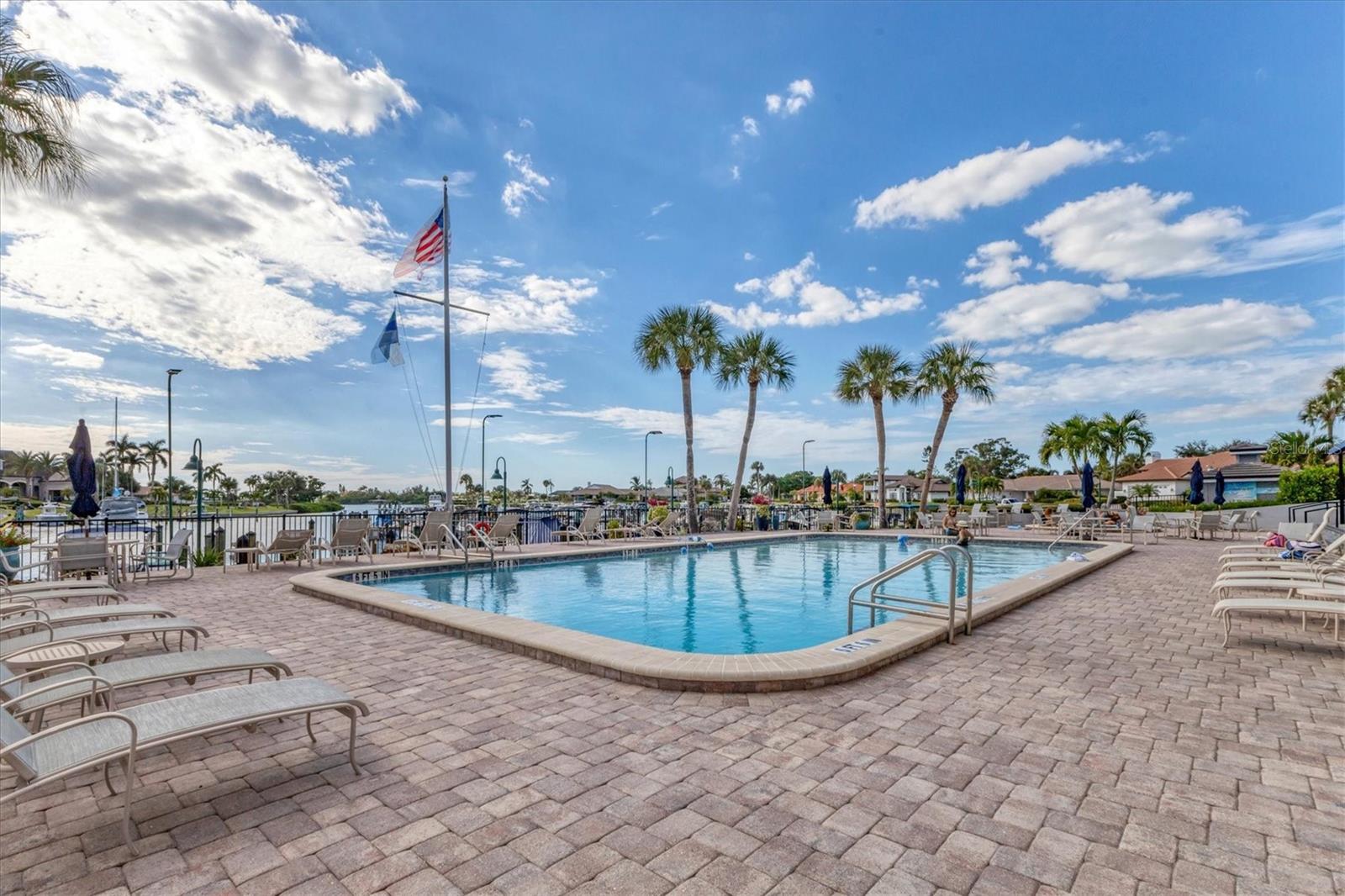 SOUTHBAY YACHT & RACQUET CLUB - Residential