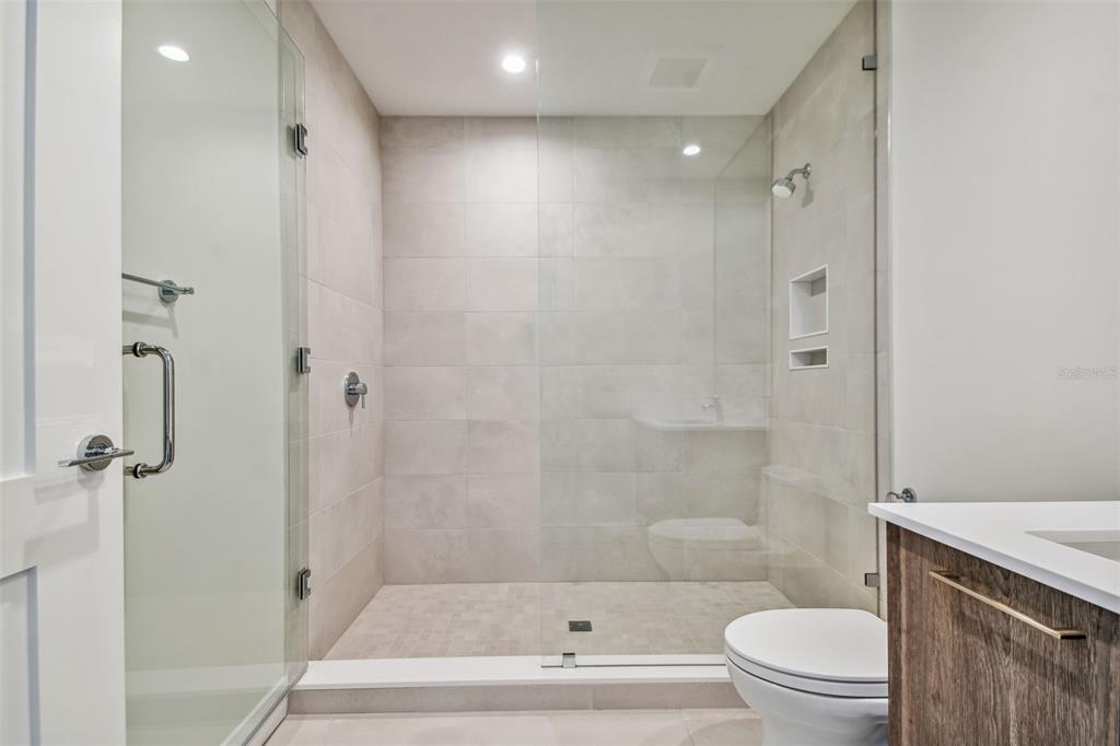 HYDE PARK HOUSE - Residential