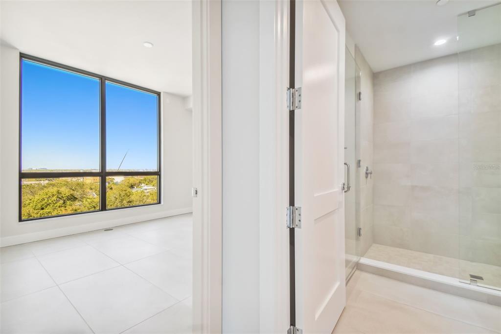 HYDE PARK HOUSE - Residential