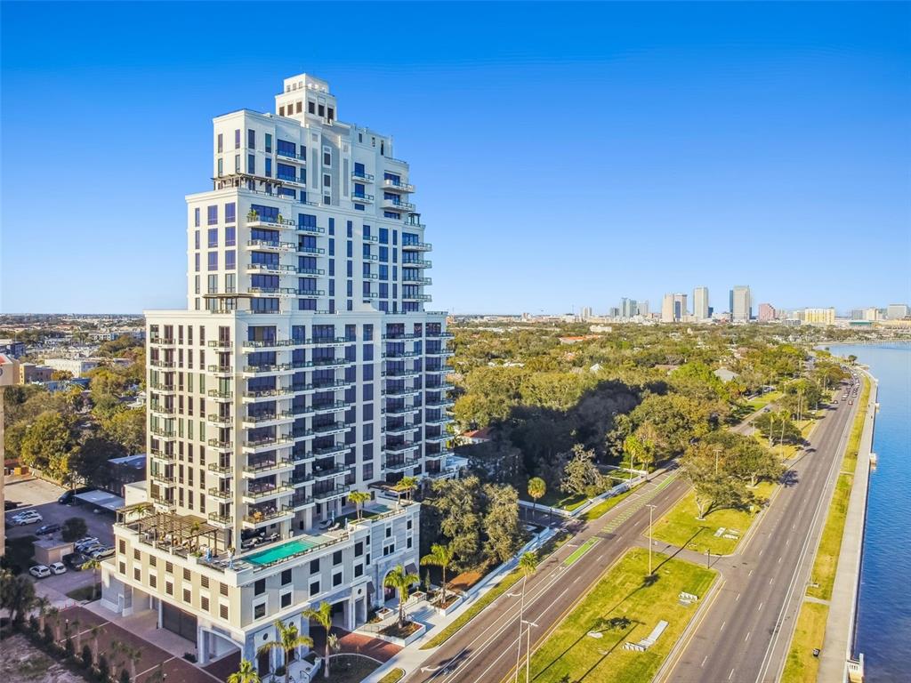 HYDE PARK HOUSE - Residential