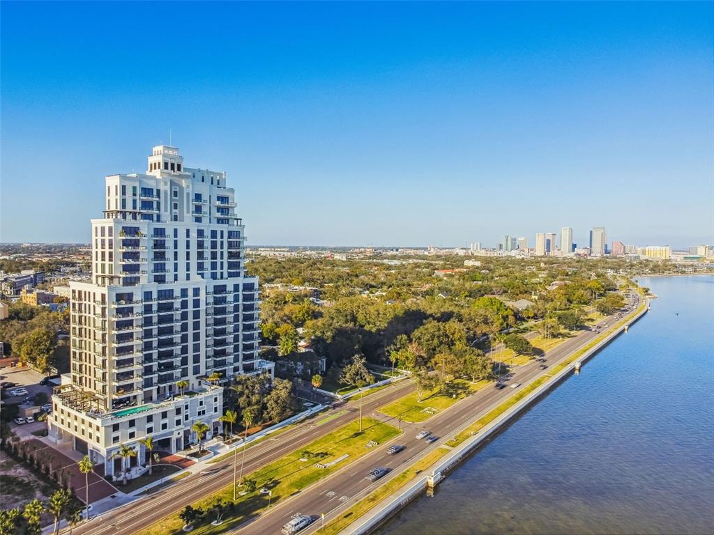 HYDE PARK HOUSE - Residential