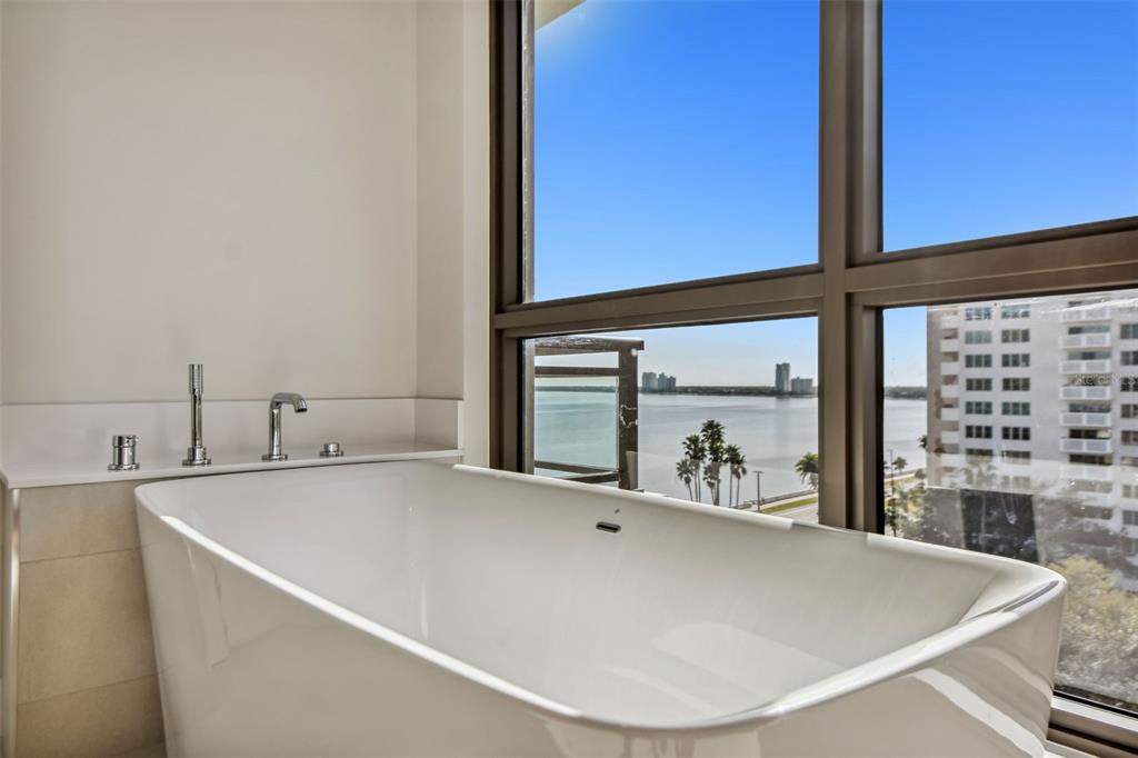 HYDE PARK HOUSE - Residential