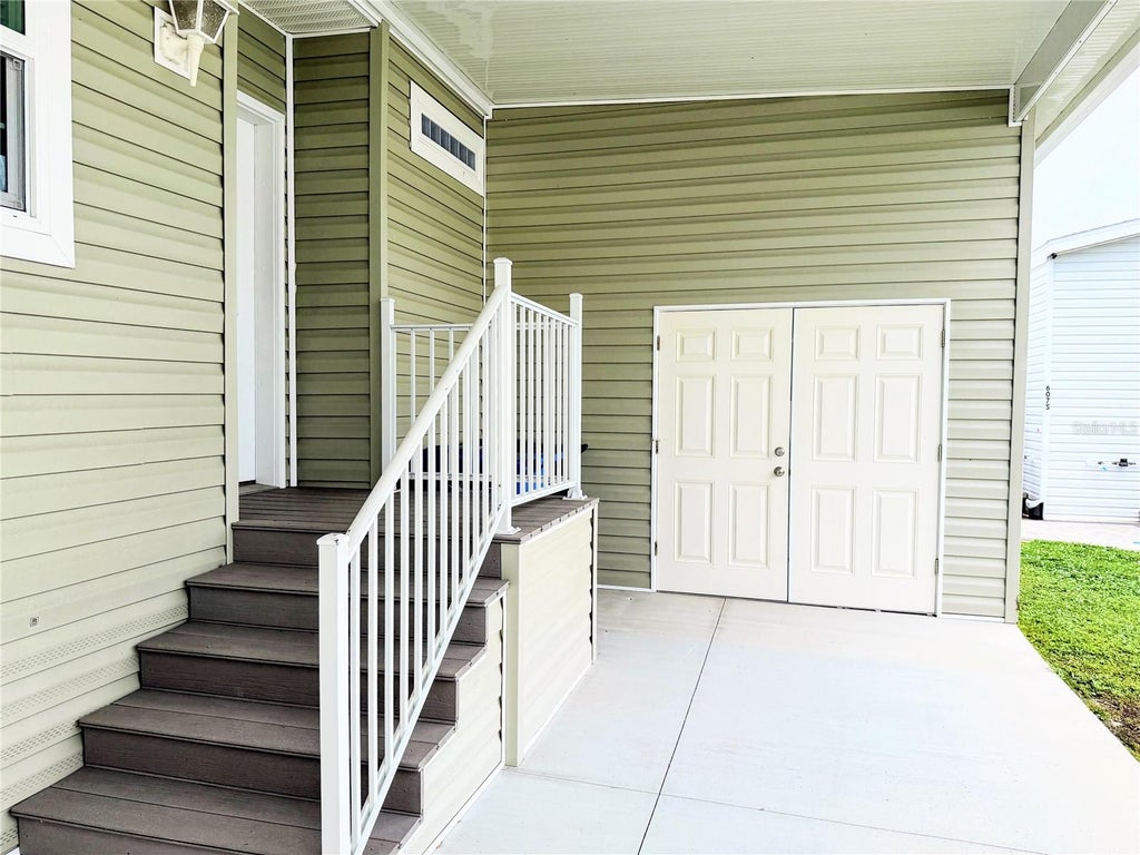 Photo of 612 Carefree, Venice, FL 34285 (MLS # N6146038)
