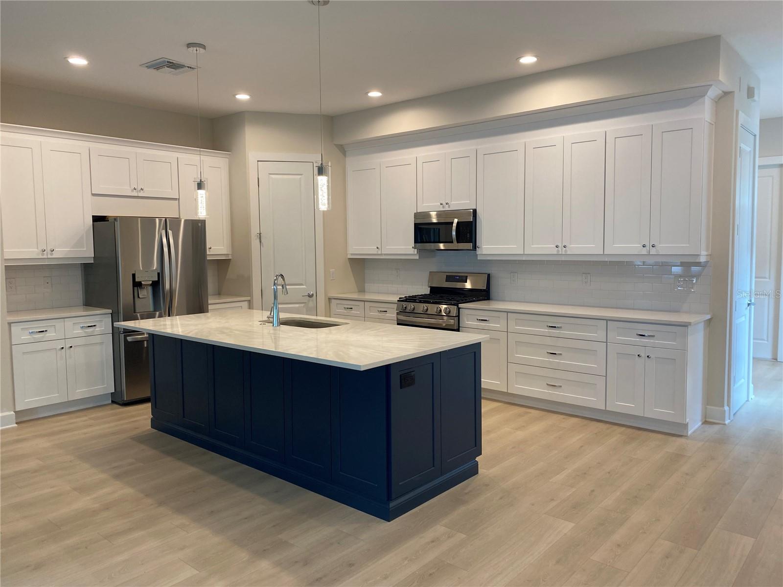TAMPANIA - Residential Lease
