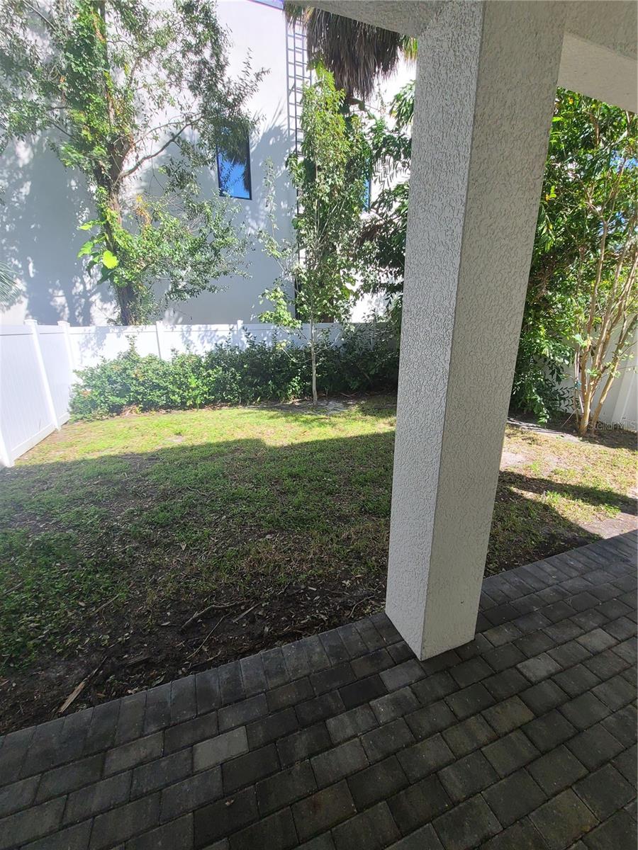 TAMPANIA - Residential Lease