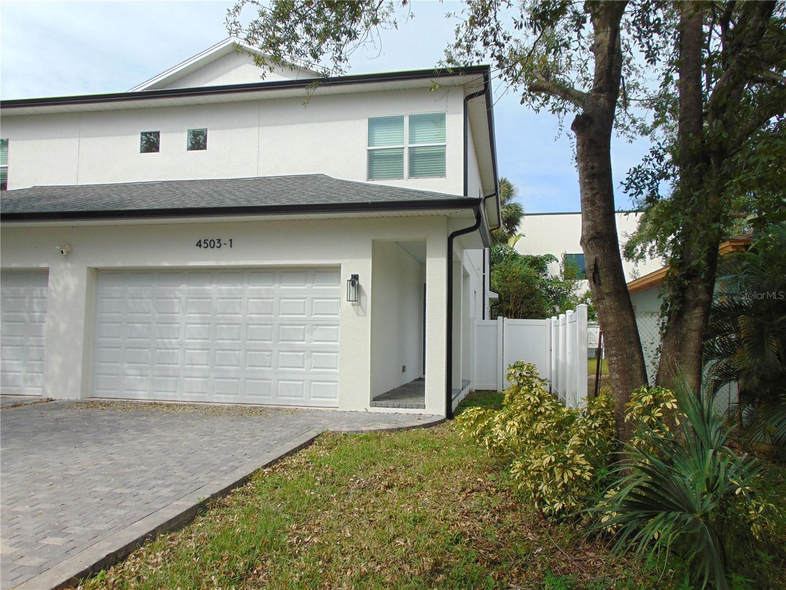 TAMPANIA - Residential Lease