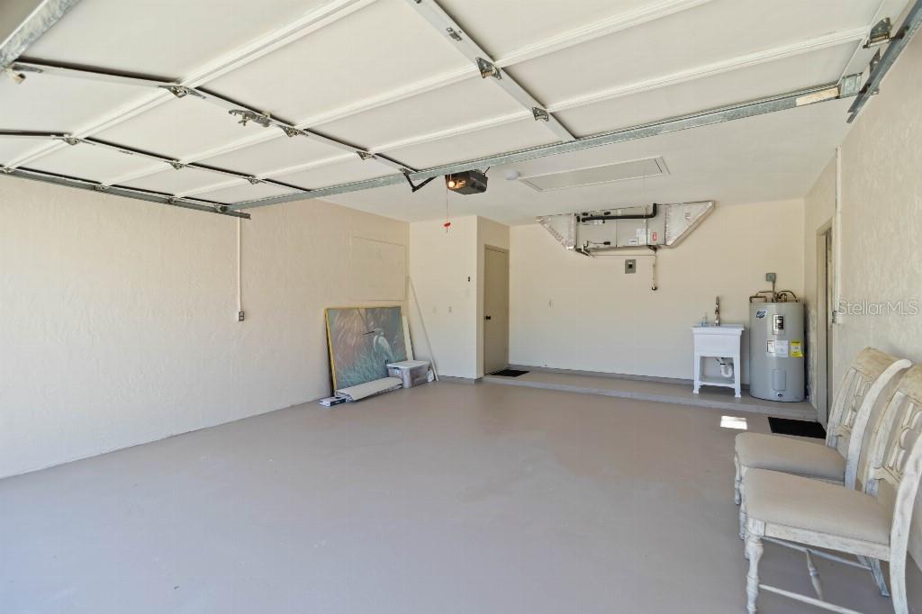 WOODLAWN LAKES FIRST ADD - Residential