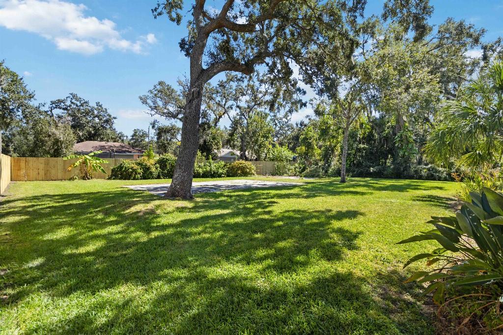 WOODLAWN LAKES FIRST ADD - Residential