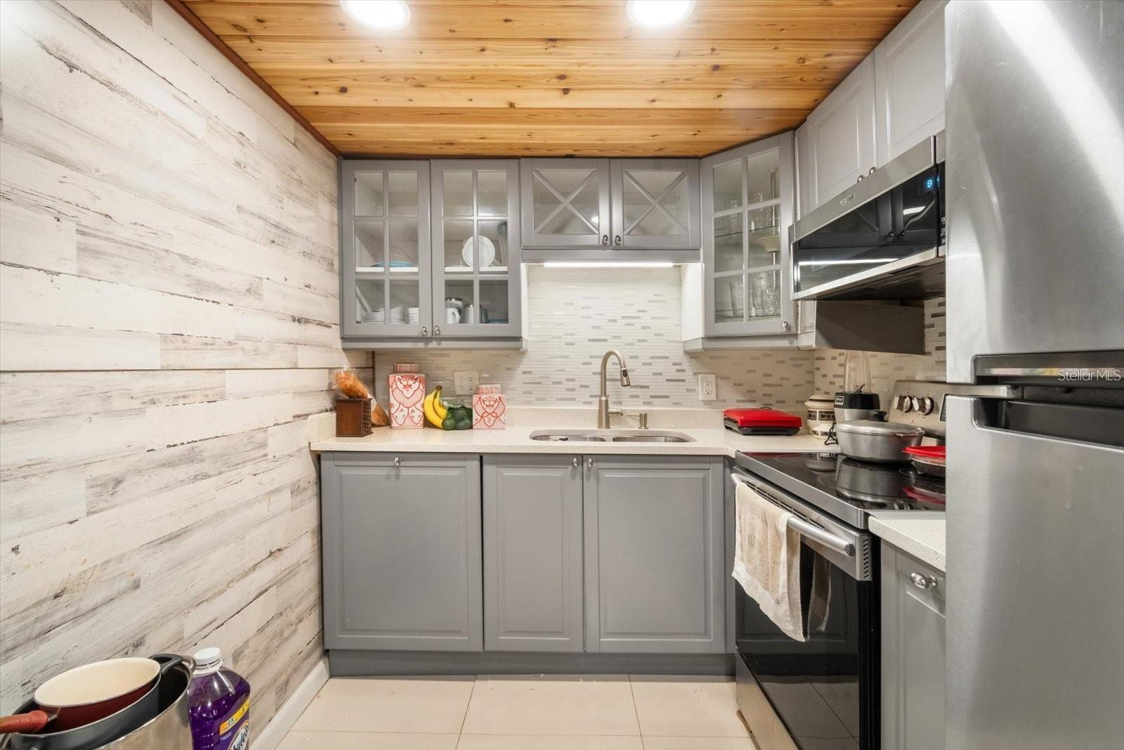RUSSELLWOOD A CONDO - Residential Lease