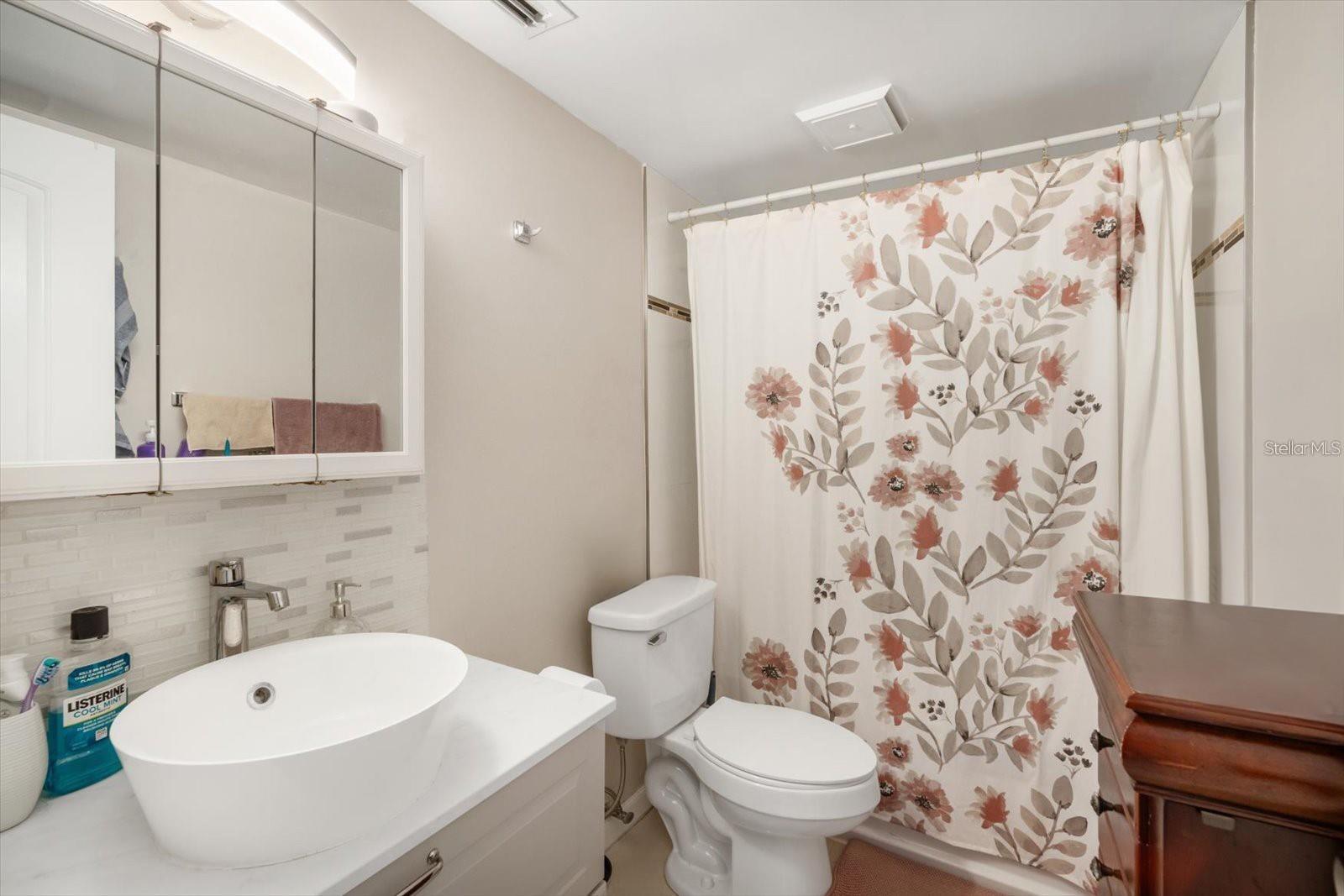 RUSSELLWOOD A CONDO - Residential Lease