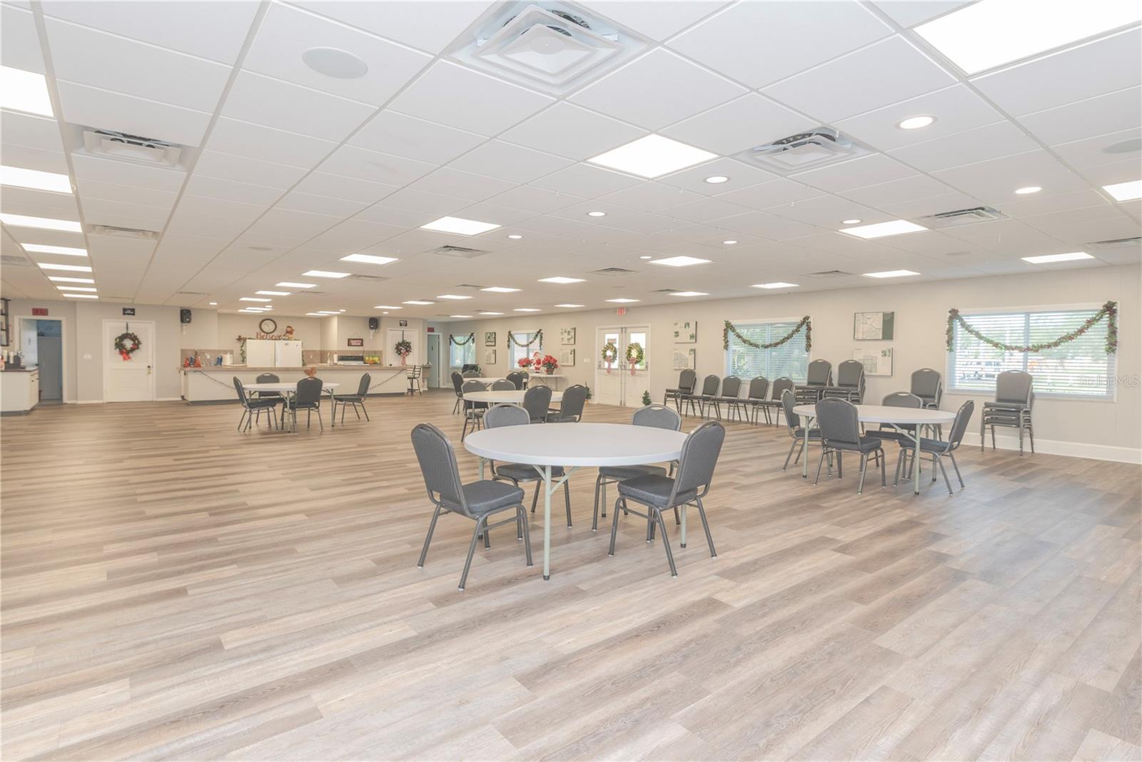 ANCHORAGE OF TARPON LAKE UNIT THREE THE - Residential