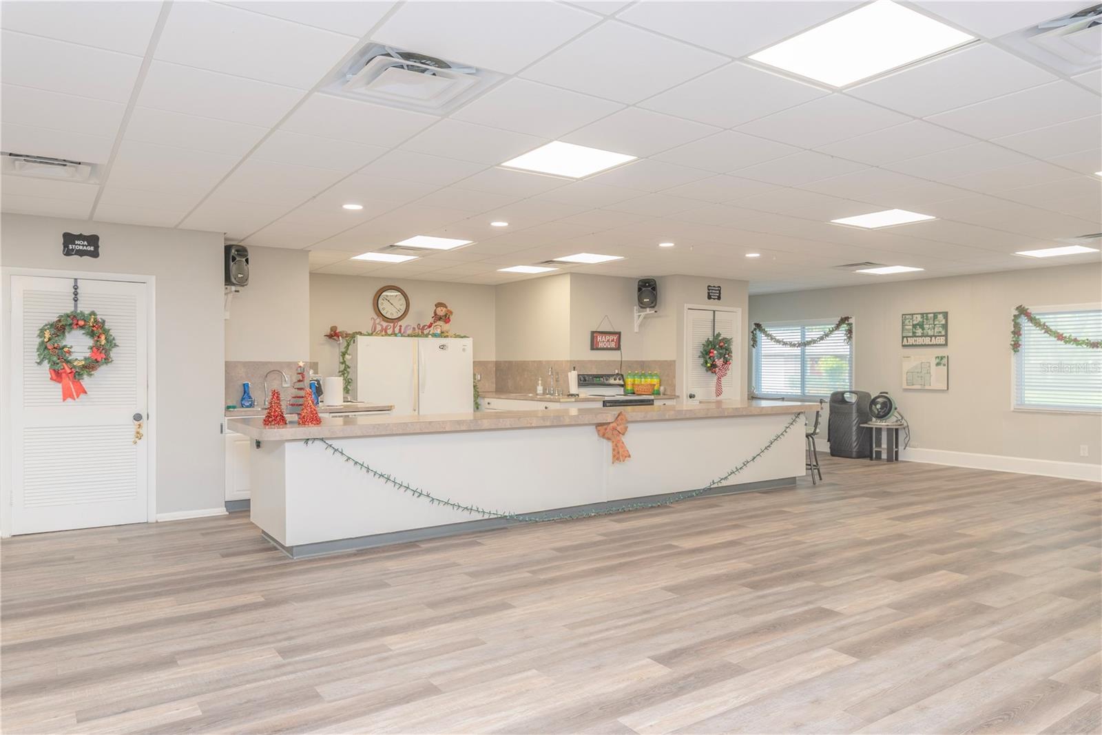 ANCHORAGE OF TARPON LAKE UNIT THREE THE - Residential