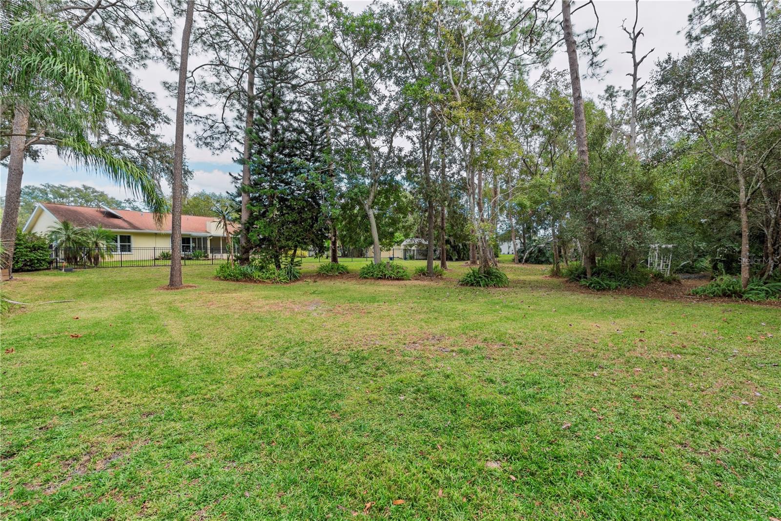 ANCHORAGE OF TARPON LAKE UNIT THREE THE - Residential