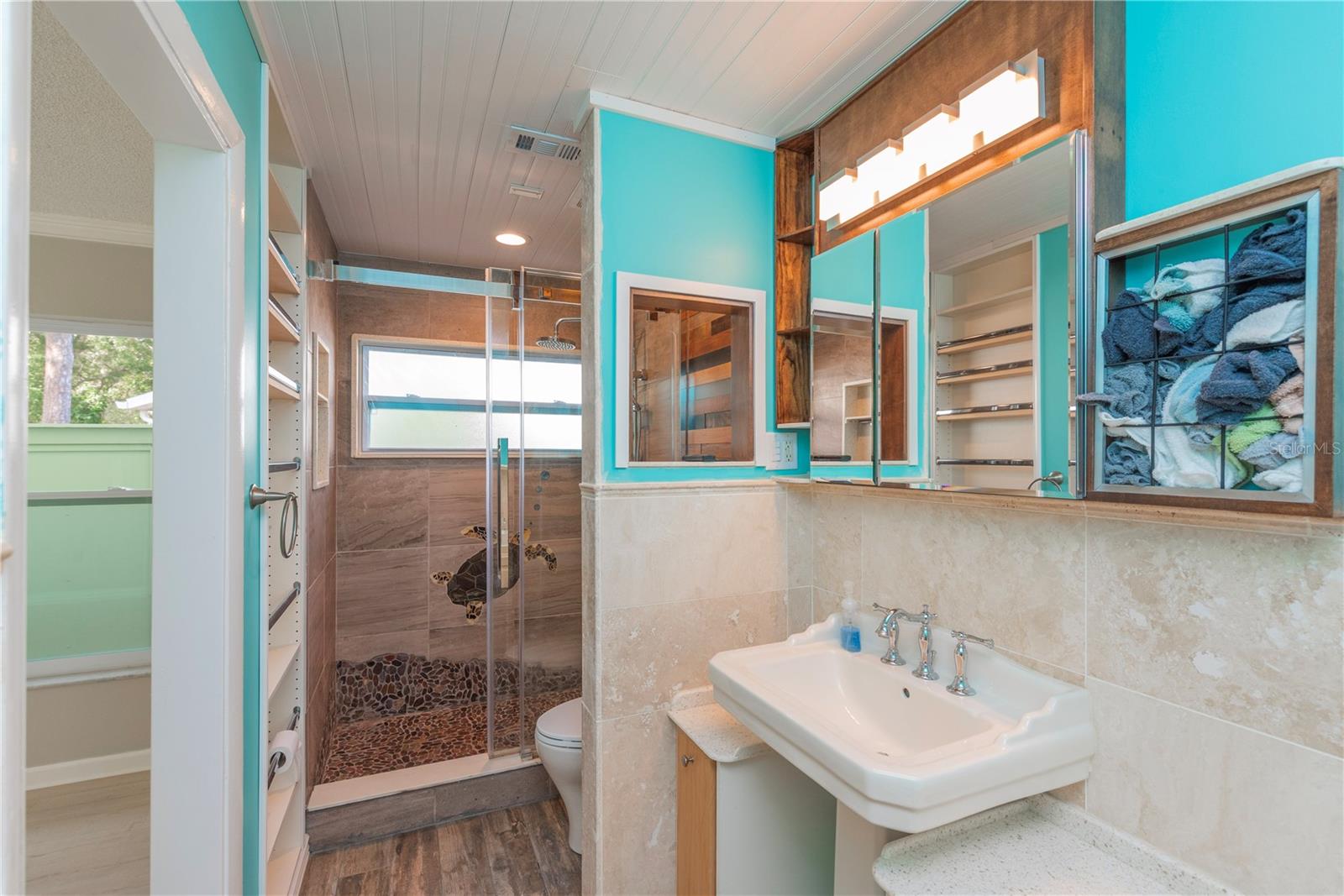 ANCHORAGE OF TARPON LAKE UNIT THREE THE - Residential