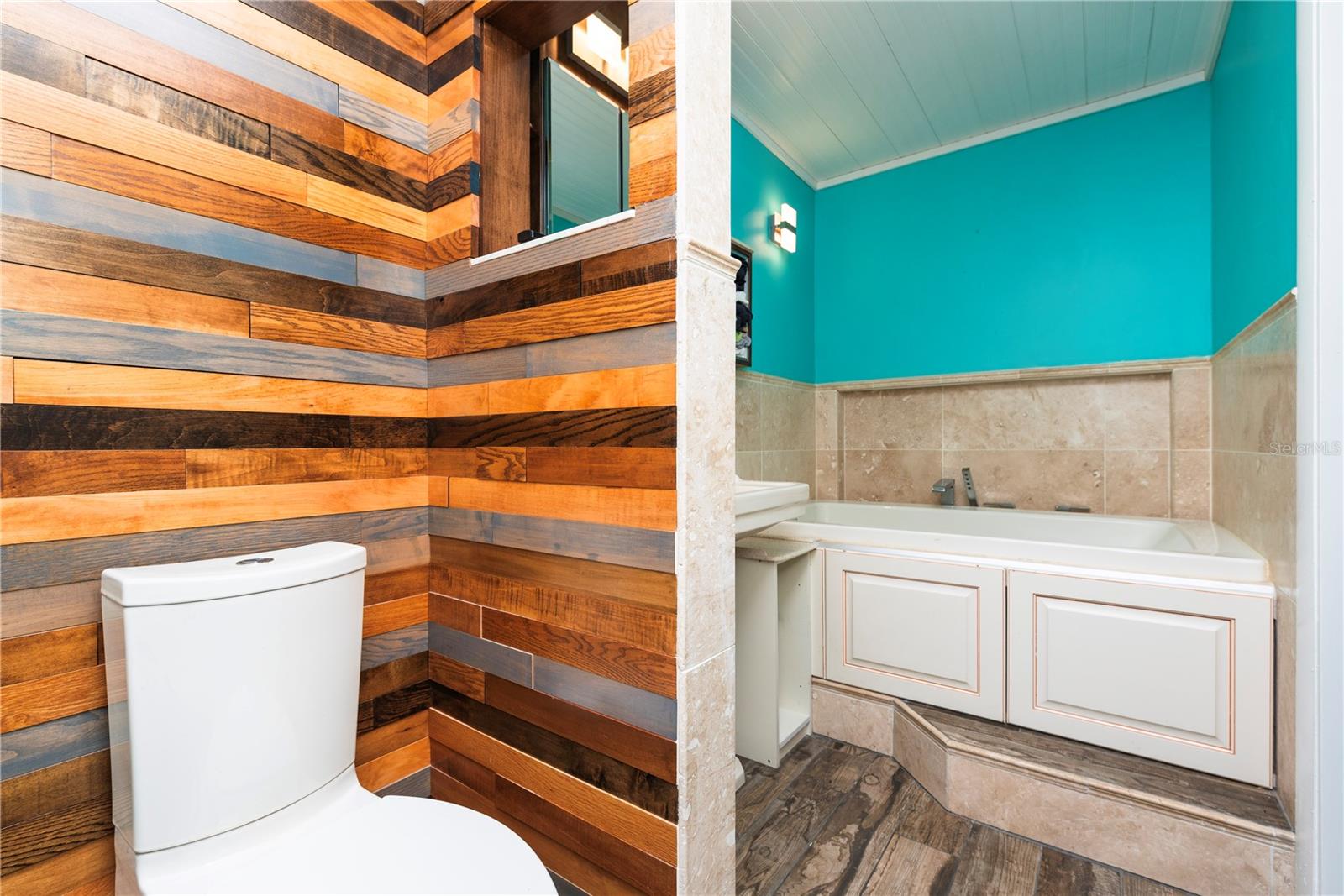 ANCHORAGE OF TARPON LAKE UNIT THREE THE - Residential