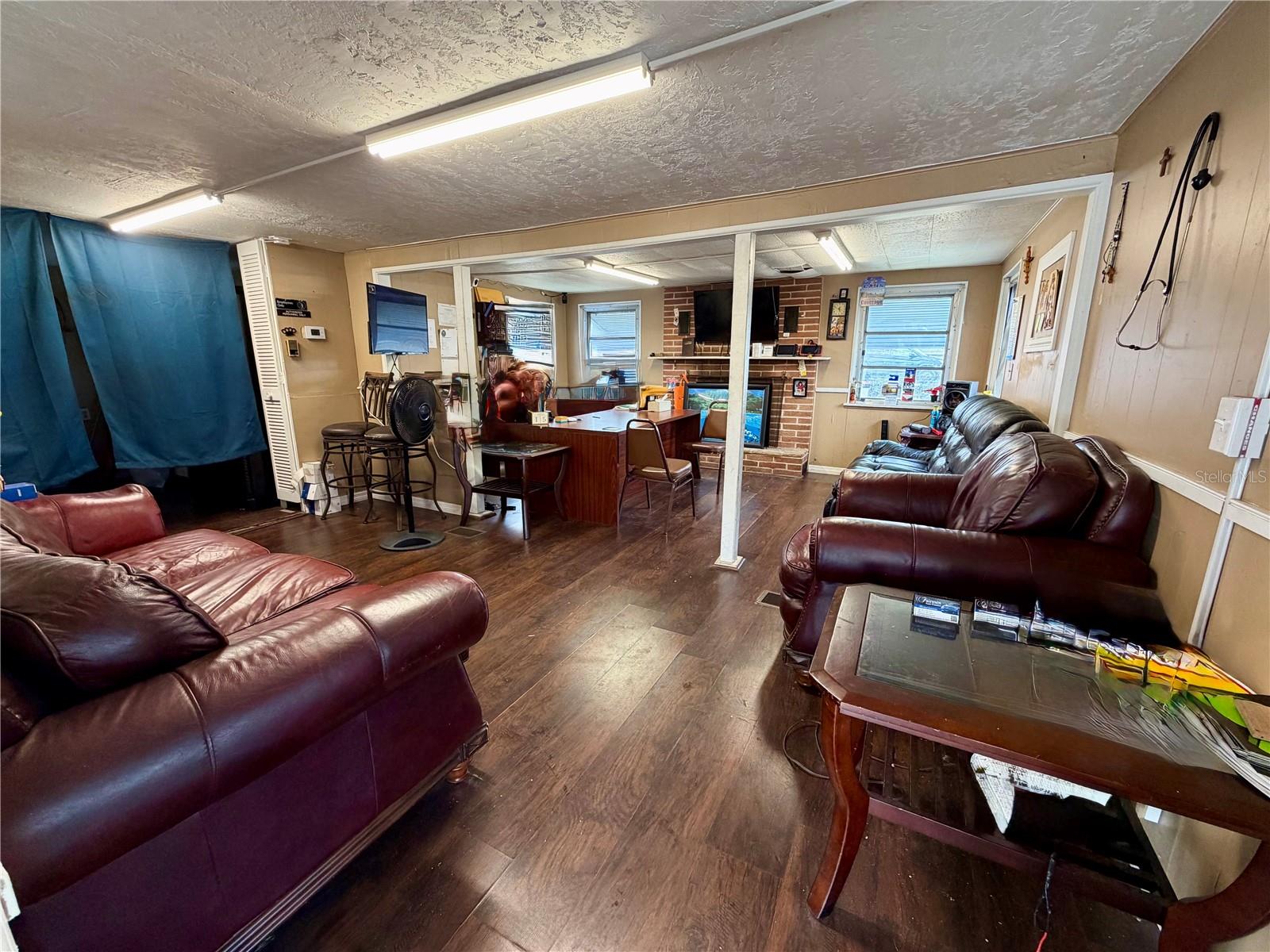 4131 GRAND BOULEVARD