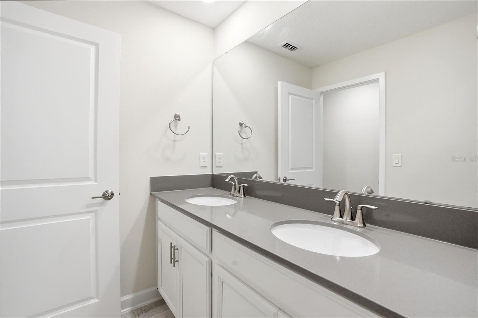 TUSKAWILLA CROSSINGS 50'S - Residential