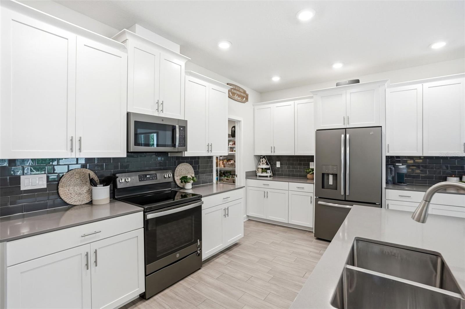 TUSKAWILLA CROSSINGS 50'S - Residential