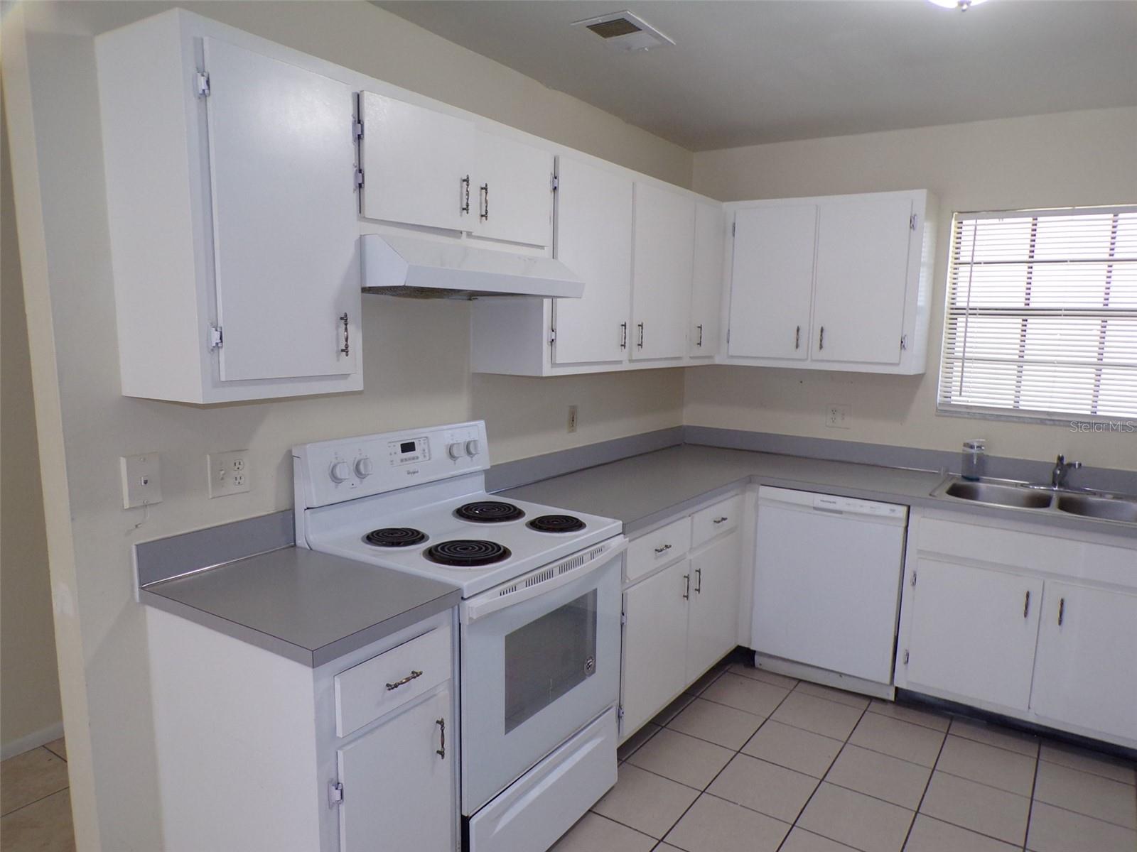 CURRY FORD WOODS - Residential