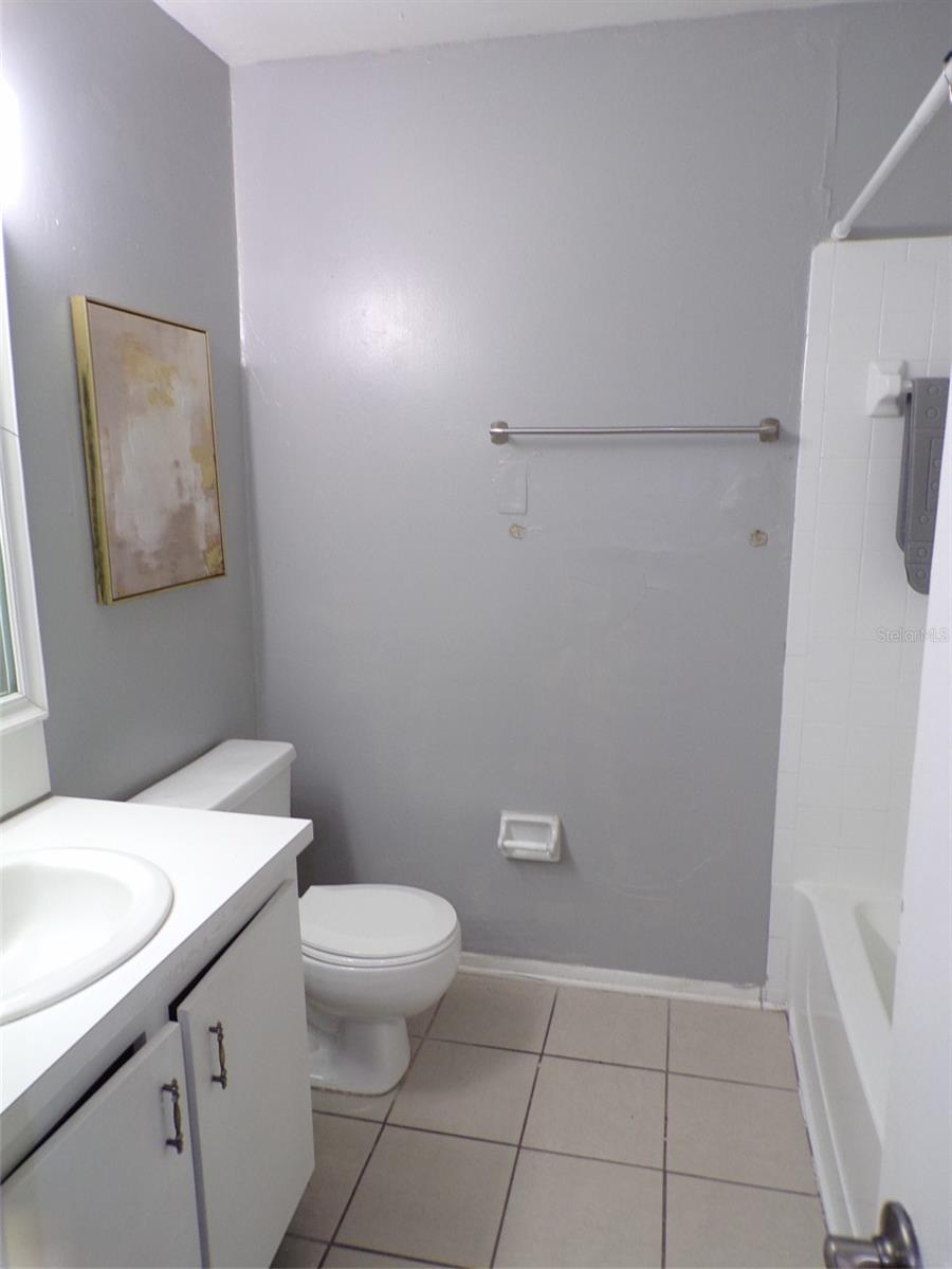 CURRY FORD WOODS - Residential