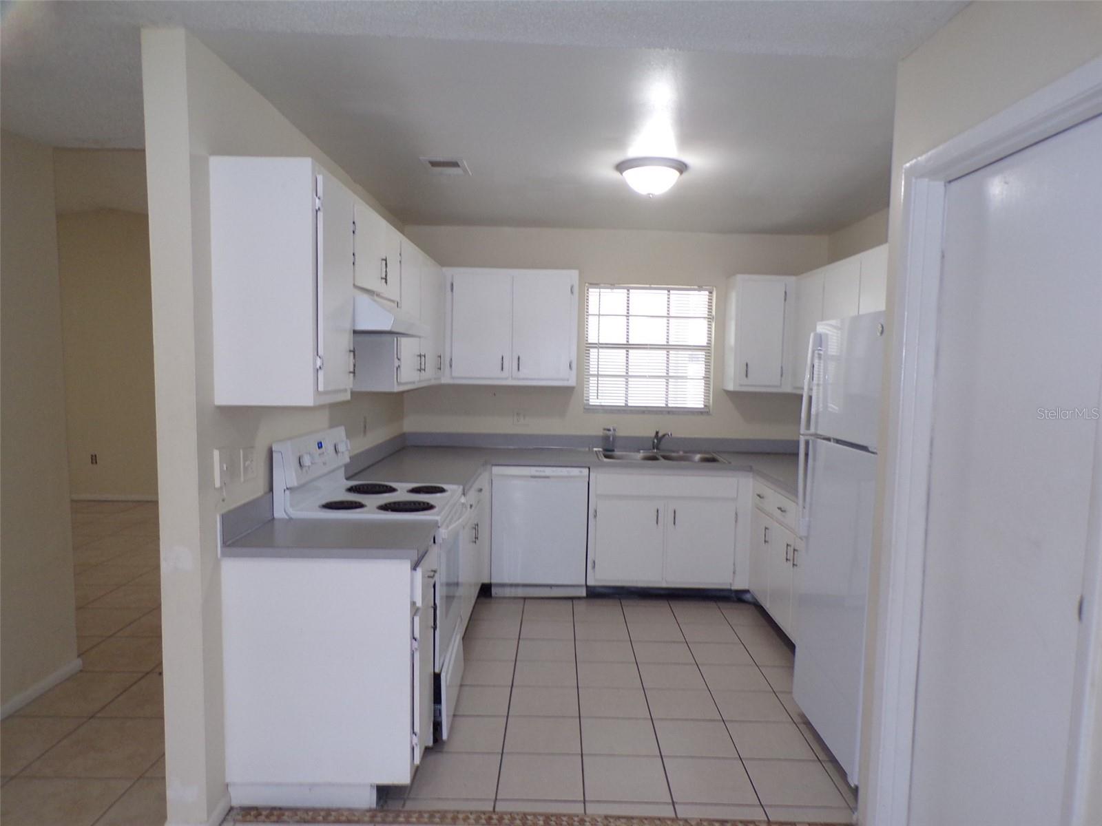 CURRY FORD WOODS - Residential