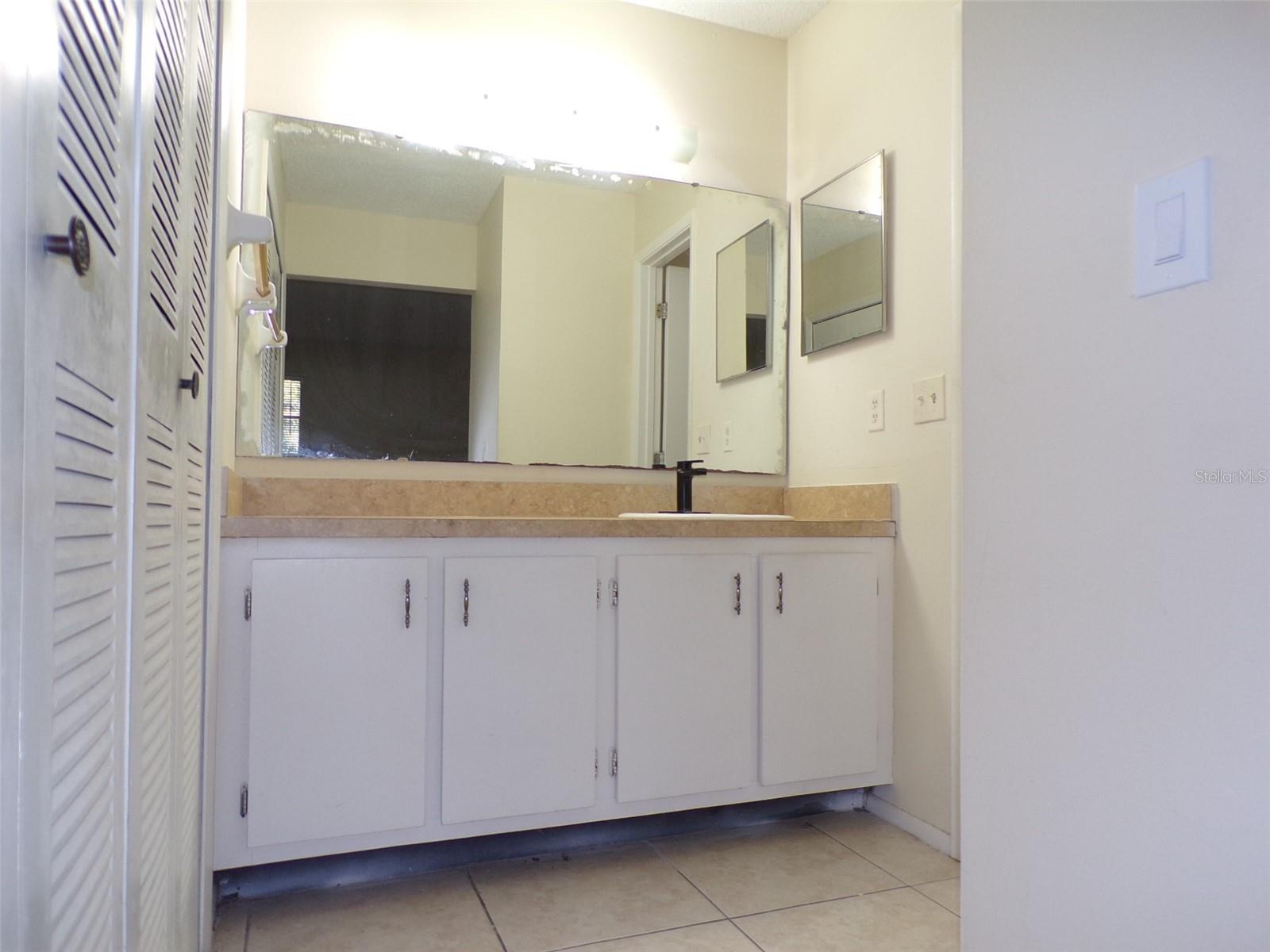 CURRY FORD WOODS - Residential