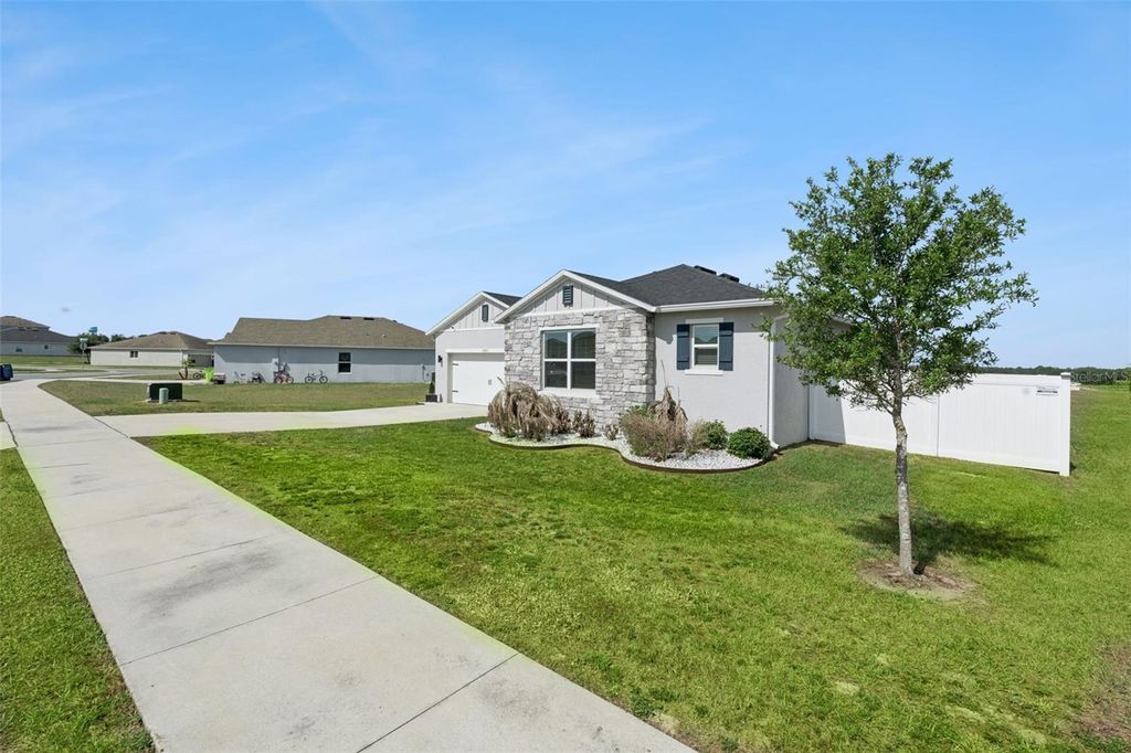 Photo of 2429 Begonia Street, Mascotte, FL 34753 (MLS # O6405735)