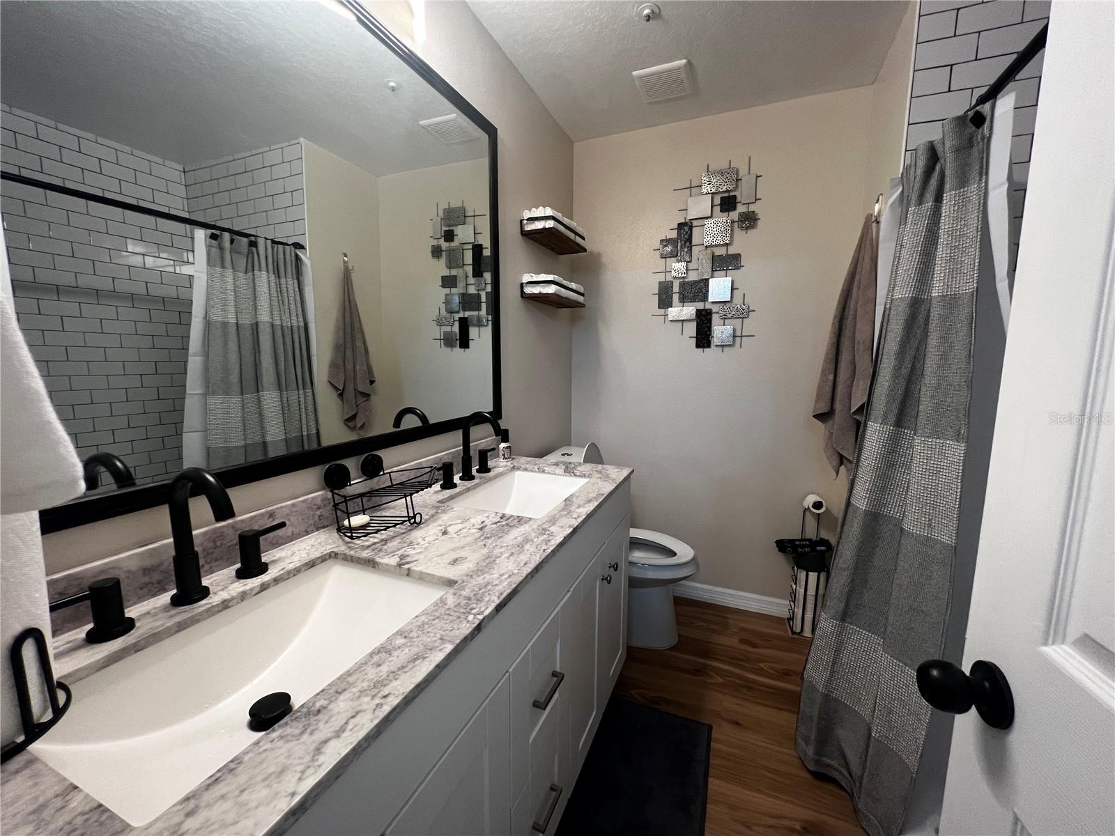 COACH HOMES AT ERROL ESTATES - Residential