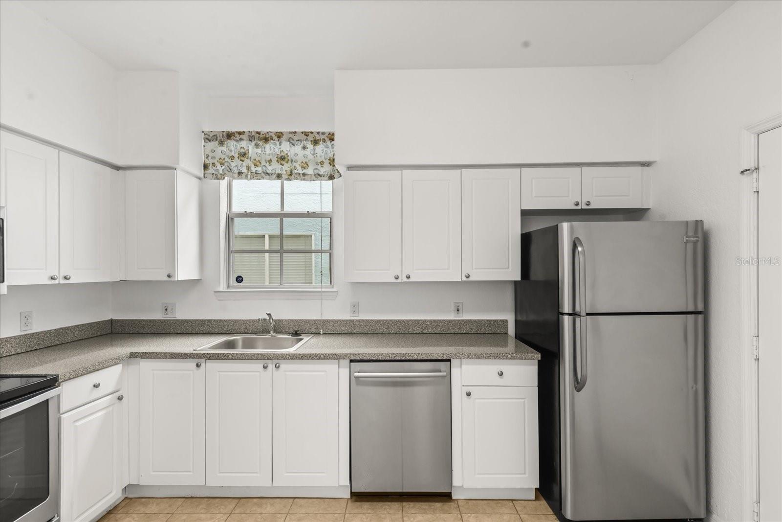 THE VILLAS AT CARROLLWOOD CONDO - Residential