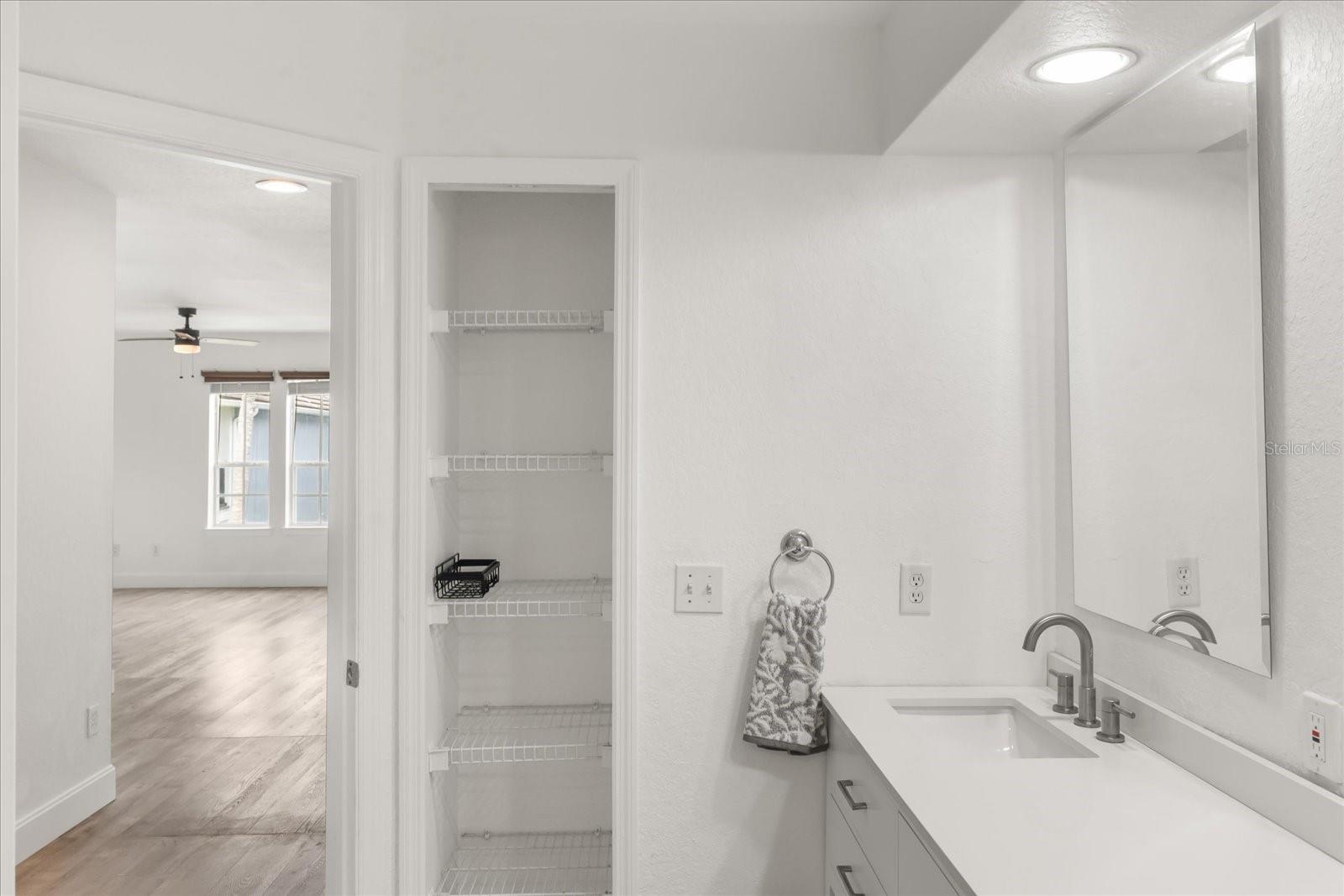 THE VILLAS AT CARROLLWOOD CONDO - Residential
