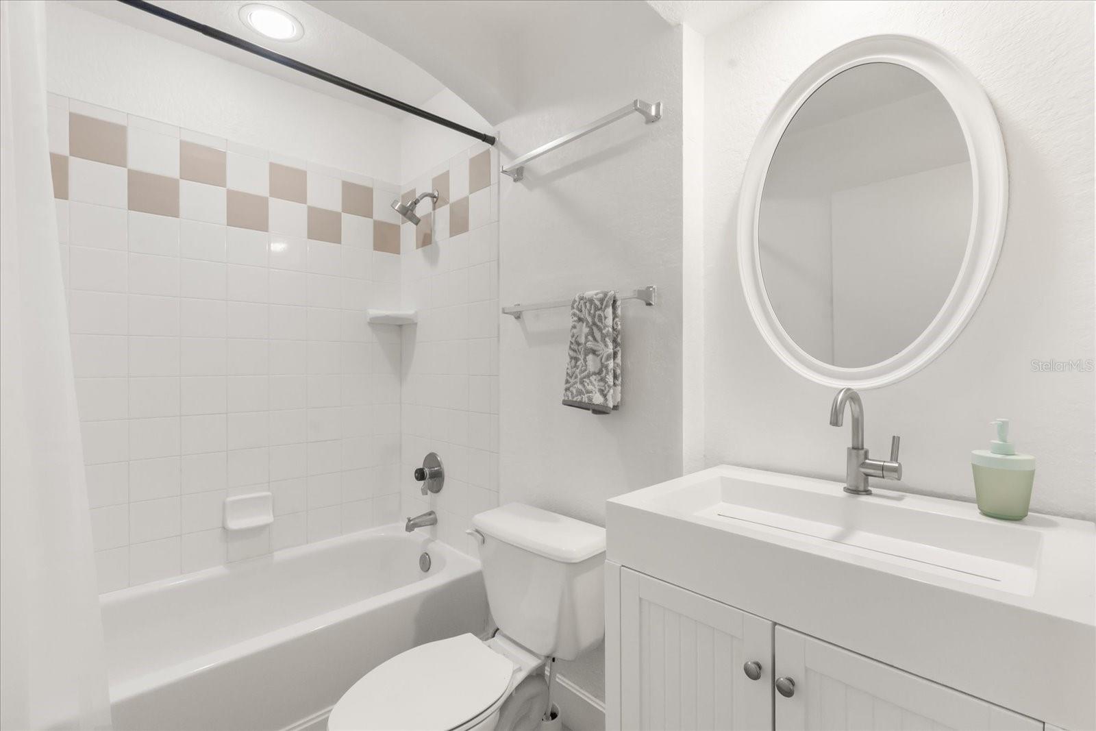 THE VILLAS AT CARROLLWOOD CONDO - Residential