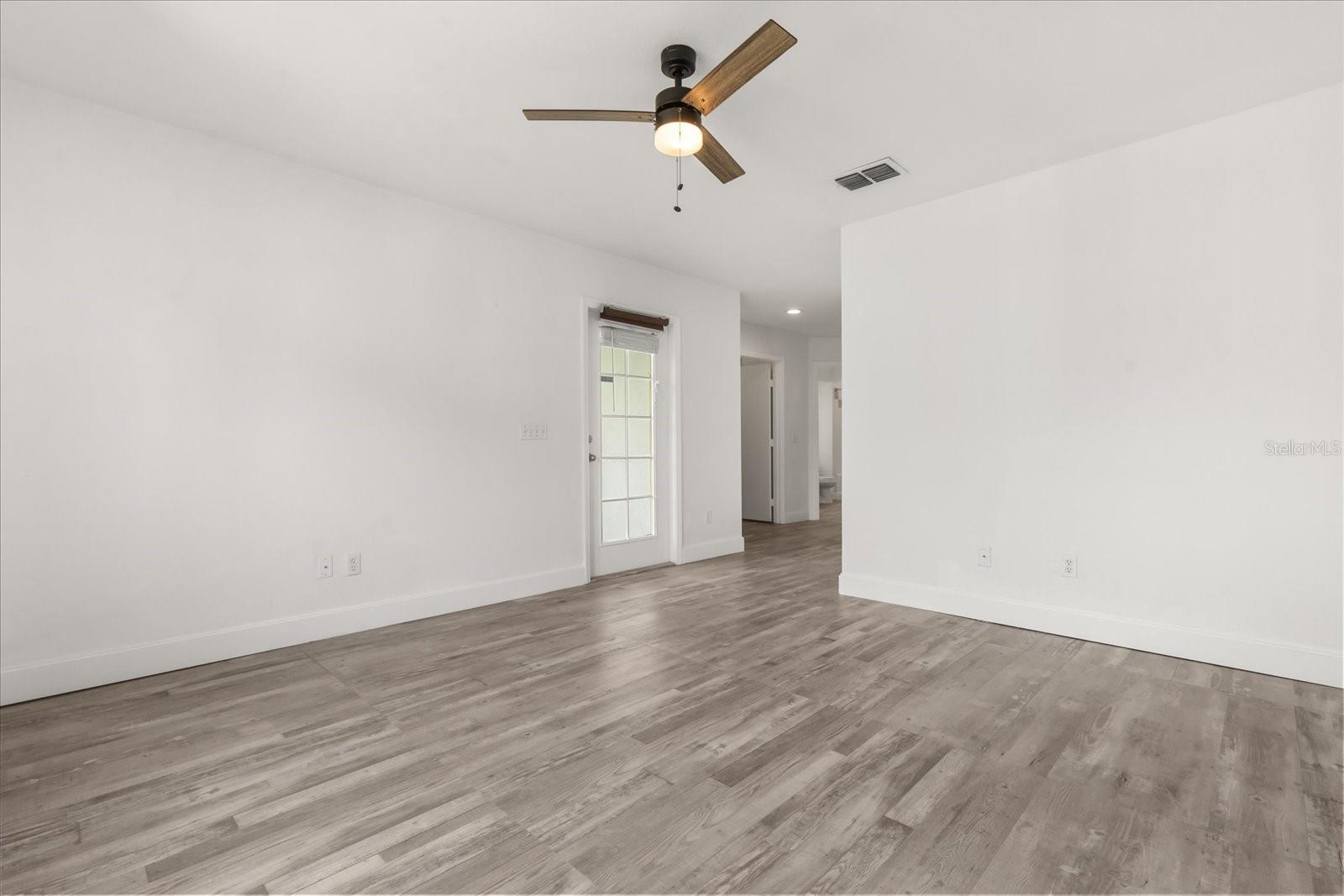 THE VILLAS AT CARROLLWOOD CONDO - Residential