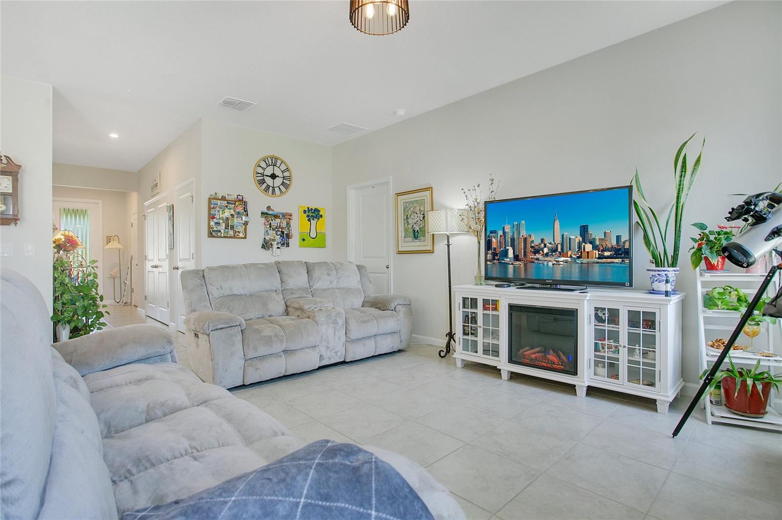432 WINTER SOLSTICE LANE