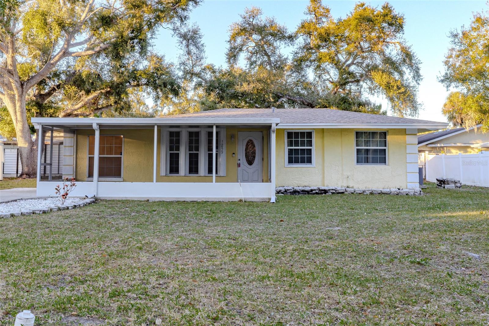 PALM GROVE - Residential