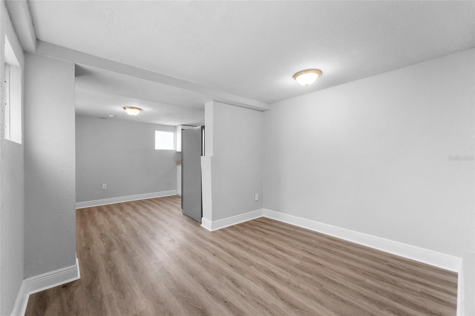 115 W ALLISON COURT