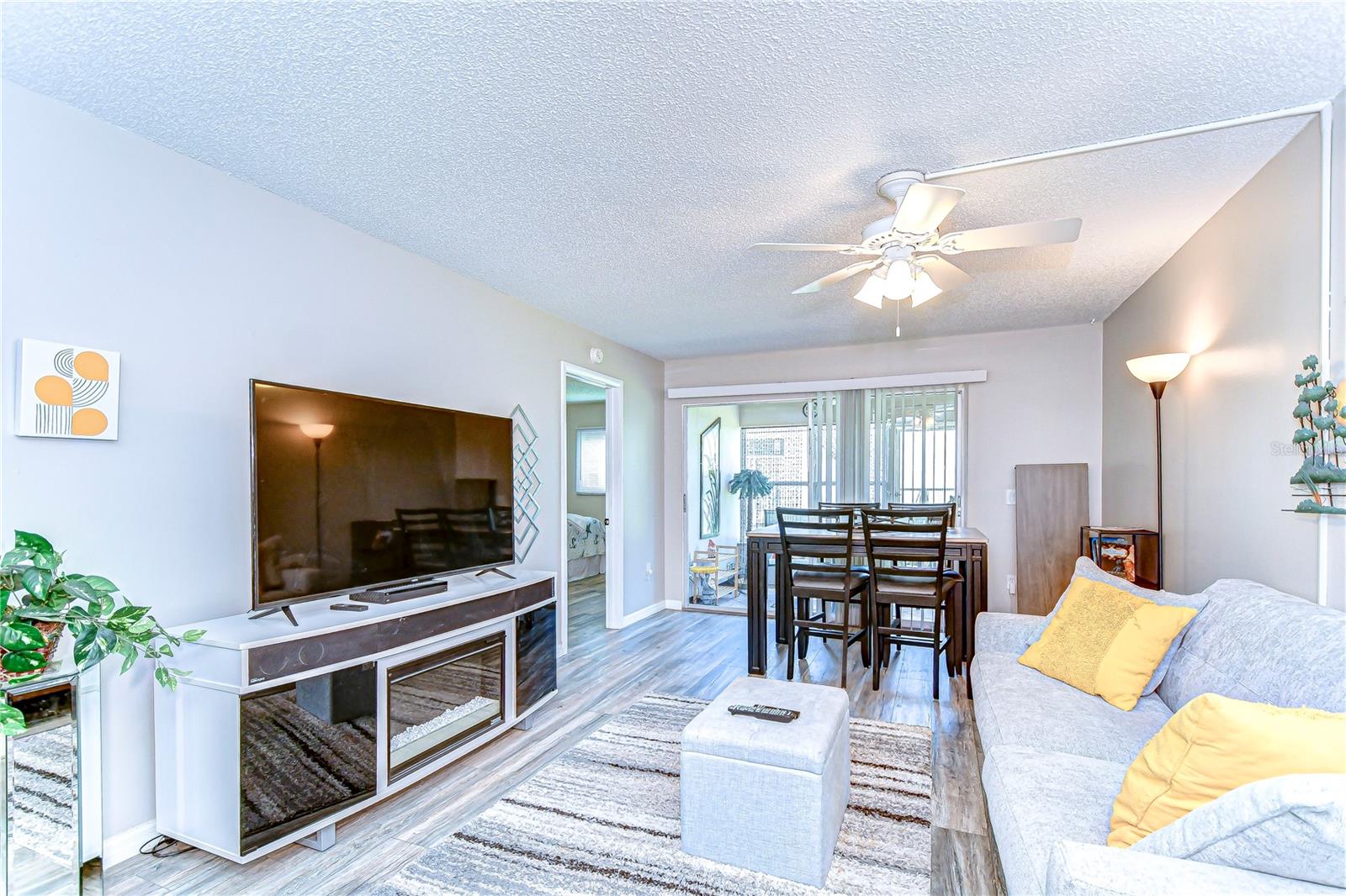 13870 OAKWOOD LANE 13870
