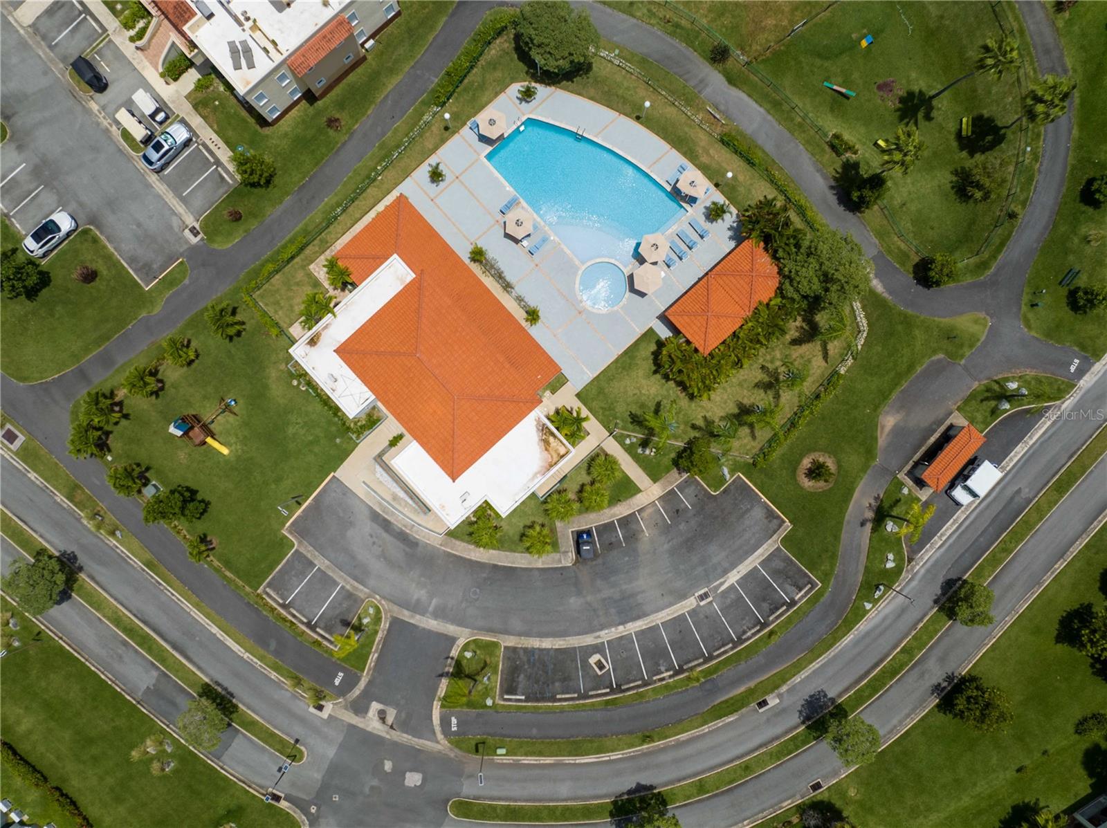 HARBOUR LAKES - Residential Lease