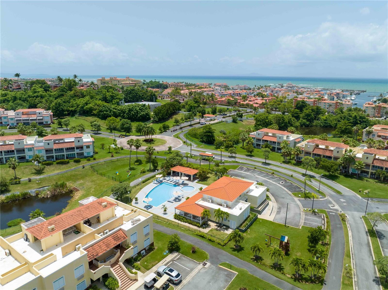 HARBOUR LAKES - Residential Lease