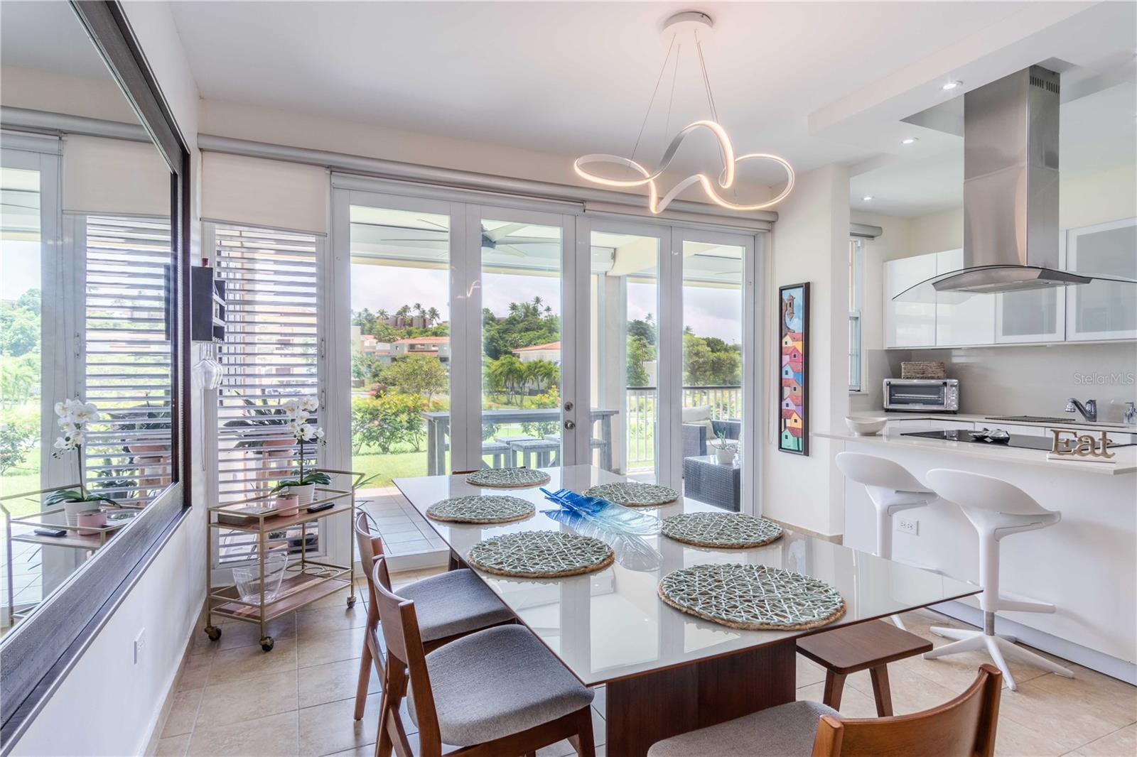 HARBOUR LAKES - Residential Lease