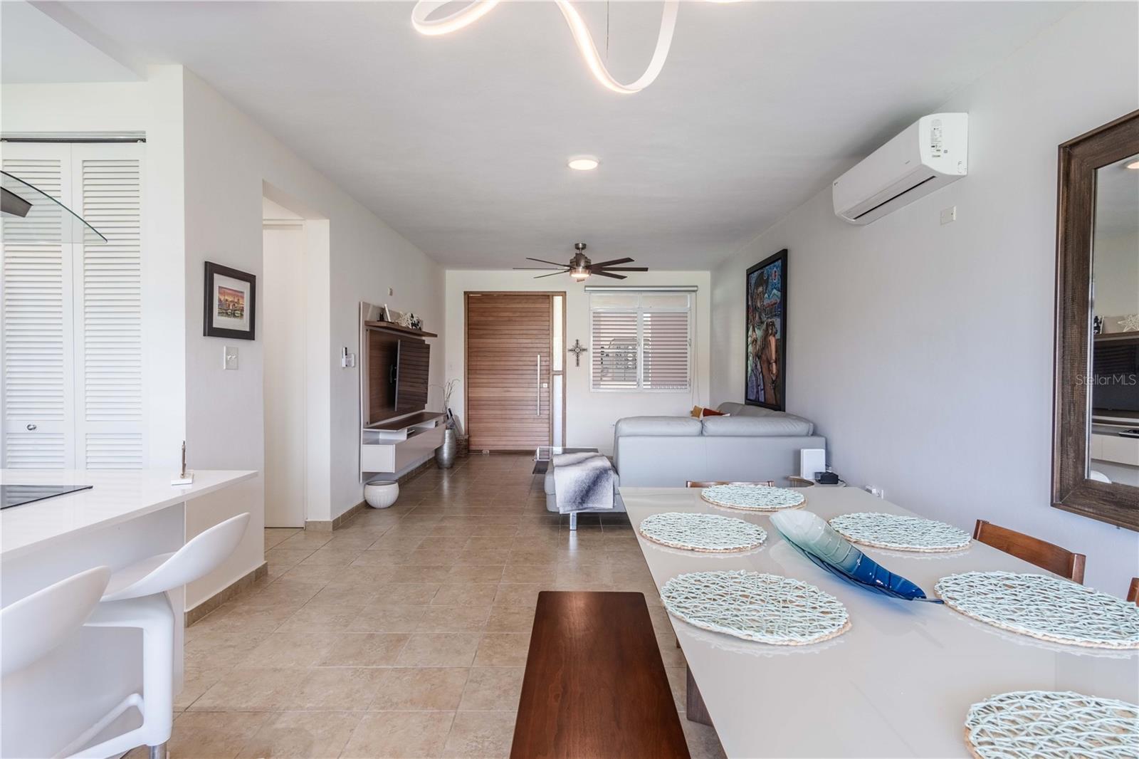 HARBOUR LAKES - Residential Lease